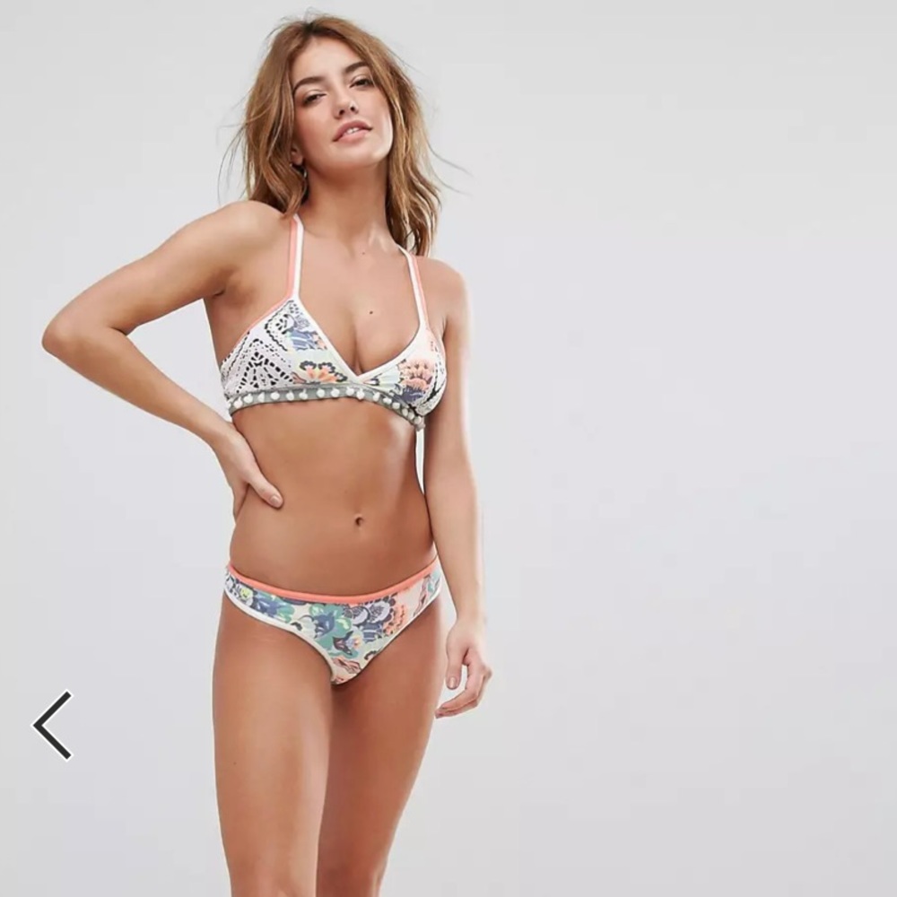 Maaji Lace and Floral Print Bikini Top L Bottom M Chi Chi